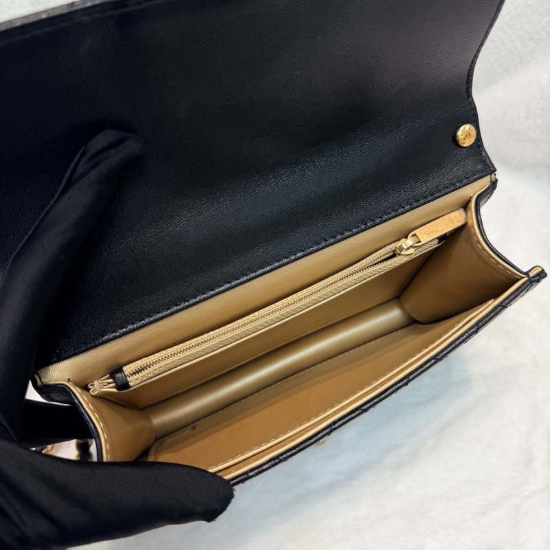 CHANEL Chic Pearl Flap Bag 珍珠牛皮翻蓋單肩斜背包 XC145-16