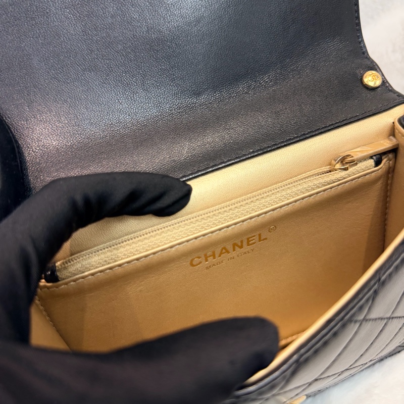 CHANEL Chic Pearl Flap Bag 珍珠牛皮翻蓋單肩斜背包 XC145-17