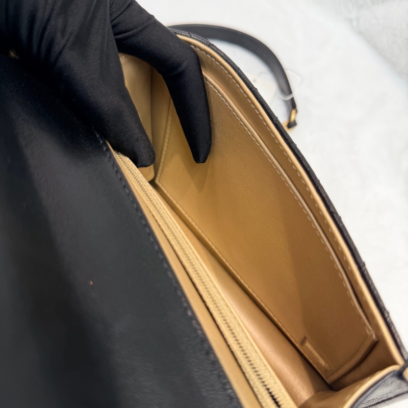 CHANEL Chic Pearl Flap Bag 珍珠牛皮翻蓋單肩斜背包 XC145-18