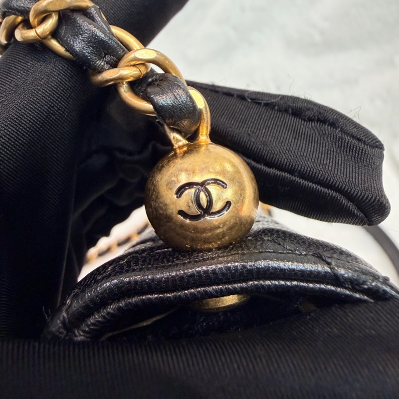 CHANEL Chic Pearl Flap Bag 珍珠牛皮翻蓋單肩斜背包 XC145-21
