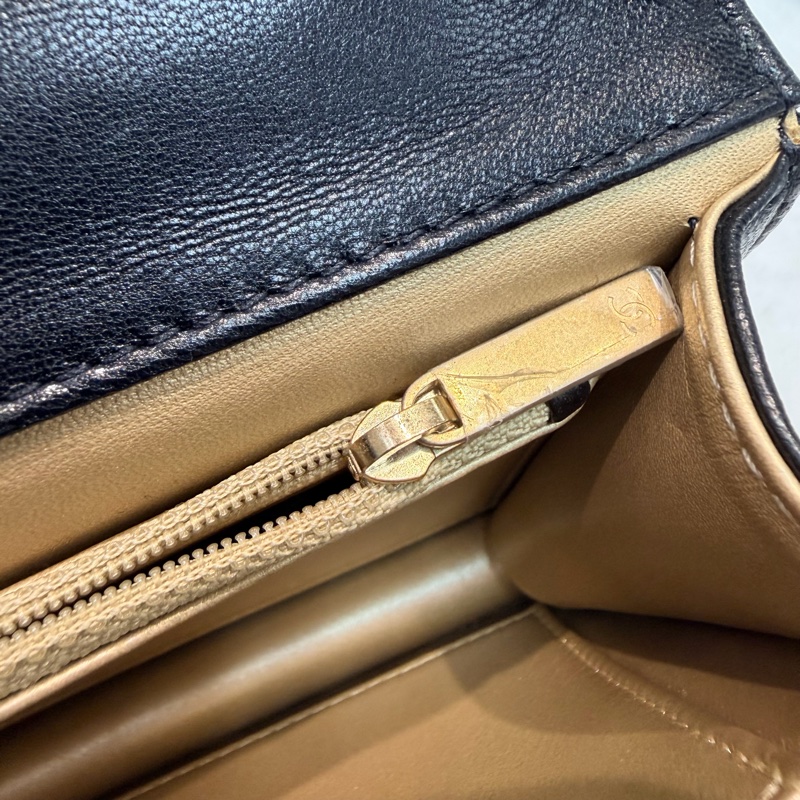 CHANEL Chic Pearl Flap Bag 珍珠牛皮翻蓋單肩斜背包 XC145-25