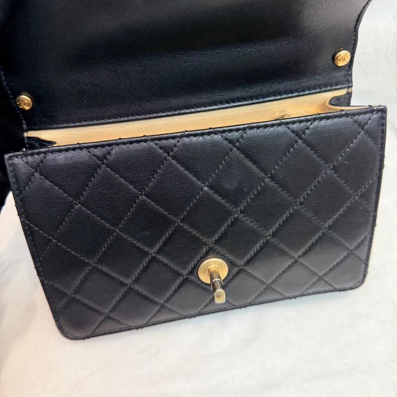 CHANEL Chic Pearl Flap Bag 珍珠牛皮翻蓋單肩斜背包 XC145-33