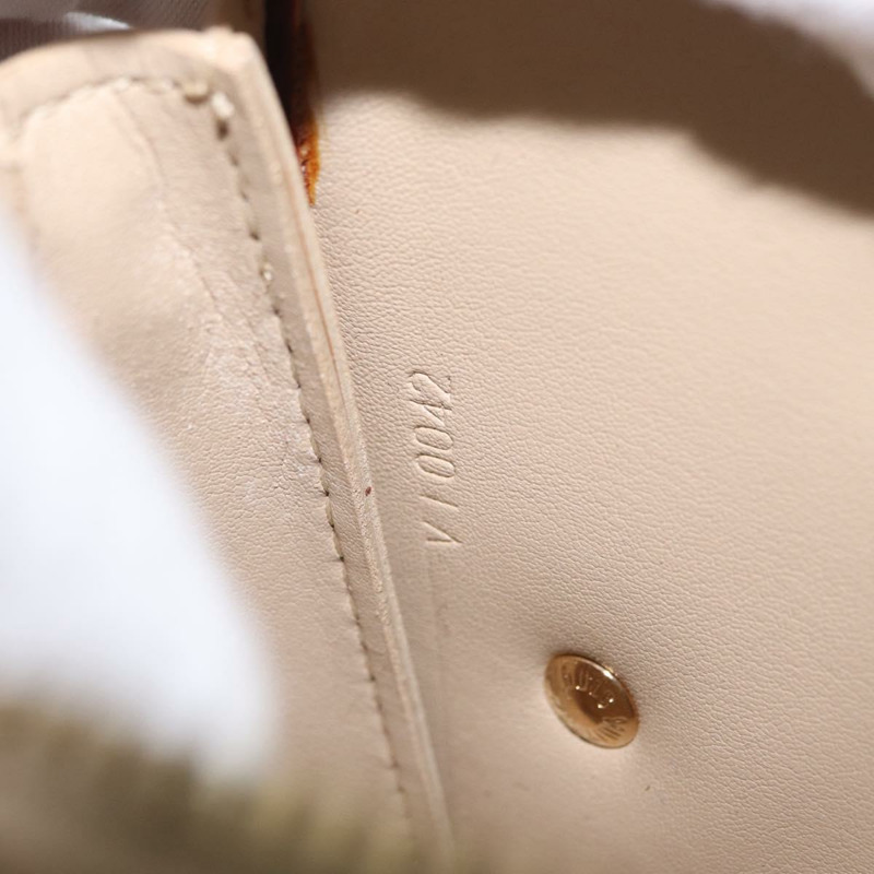 【日本直送】路易威登 Monogram Vernis Lexington 手拿包 花卉圖案 米色 M92246 LV 正品 172125-11