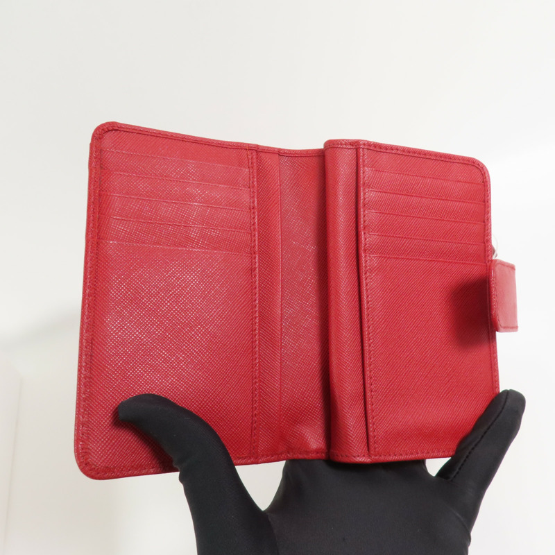 PRADA Saffiano皮革Middle Wallet金扣錢包-13