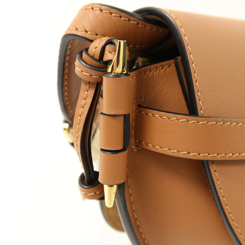 LOEWE 牛皮皮革Mini Gate金扣肩背袋-8