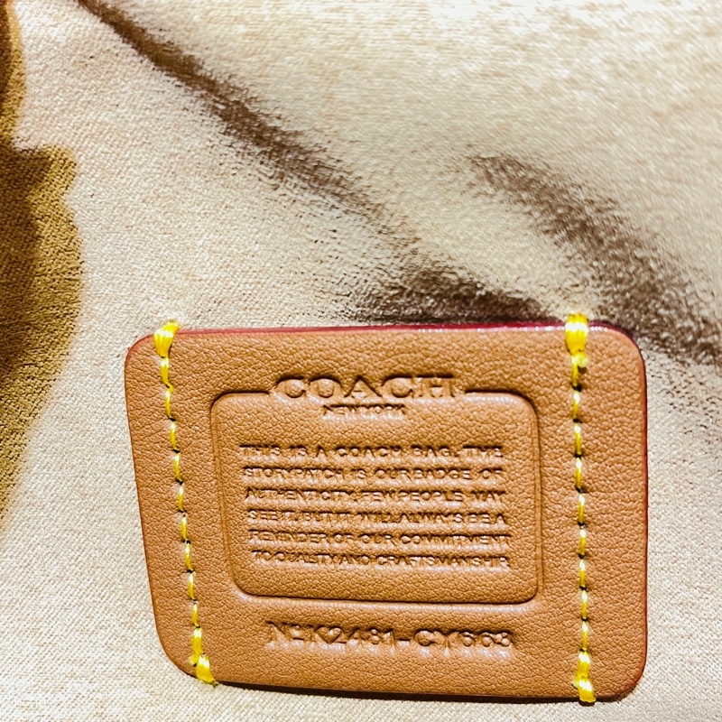 Coach羊皮掀蓋雲朵包(白)可肩揹可斜揹-8