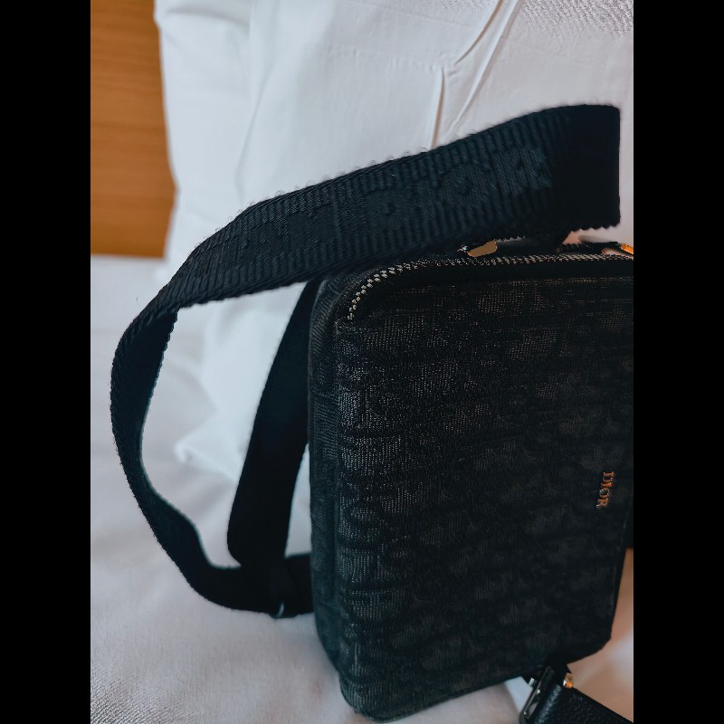 Dior老花斜肩揹包-2