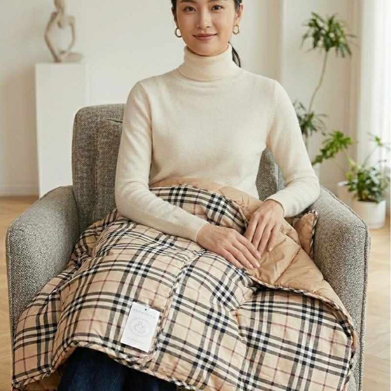 BURBERRY 倫敦 經典格紋羽絨膝上毯(四用)附禮盒和緞帶，送禮自用兩相宜-3