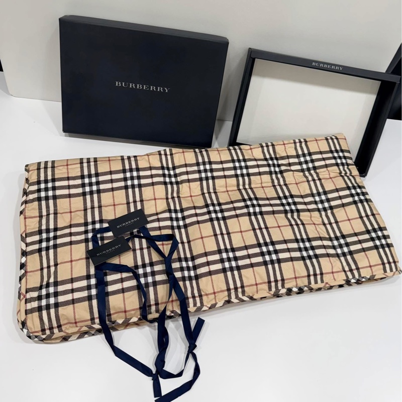 BURBERRY 倫敦 經典格紋羽絨膝上毯(四用)附禮盒和緞帶，送禮自用兩相宜-5