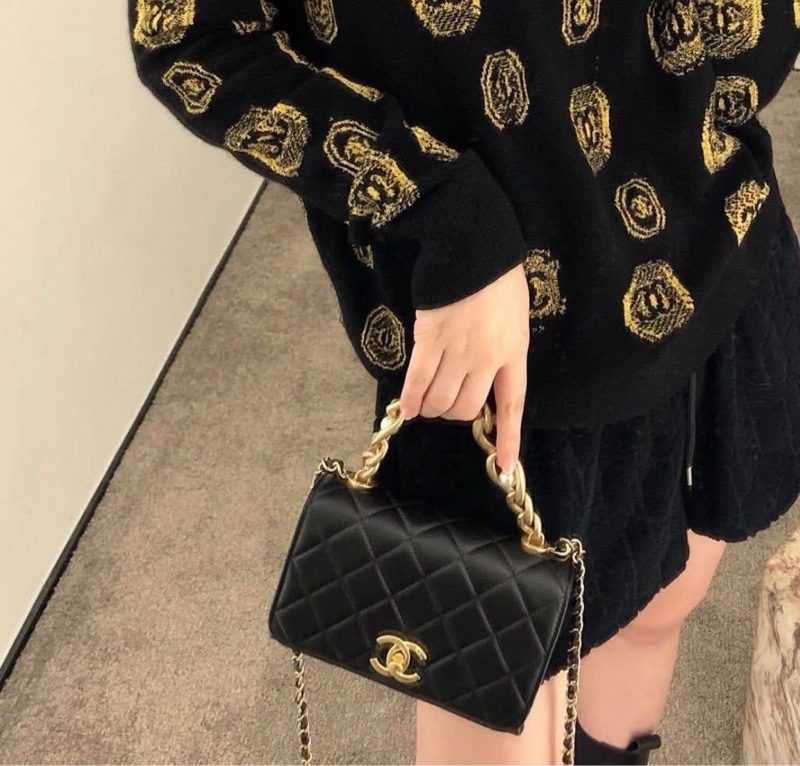 激甜近新閒置平台最低價✨ CHANEL 珍珠粗金鍊手提handle口蓋包方胖子風琴包- 黑金-1