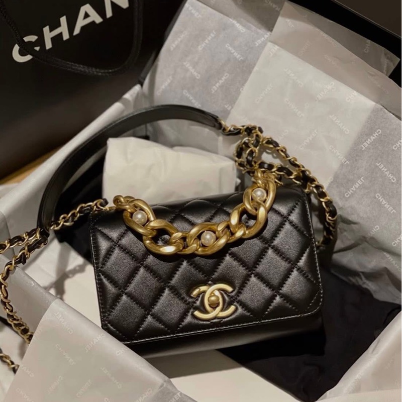 激甜近新閒置平台最低價✨ CHANEL 珍珠粗金鍊手提handle口蓋包方胖子風琴包- 黑金-2