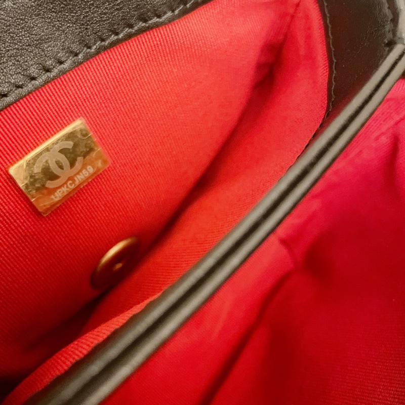 激甜近新閒置平台最低價✨ CHANEL 珍珠粗金鍊手提handle口蓋包方胖子風琴包- 黑金-14