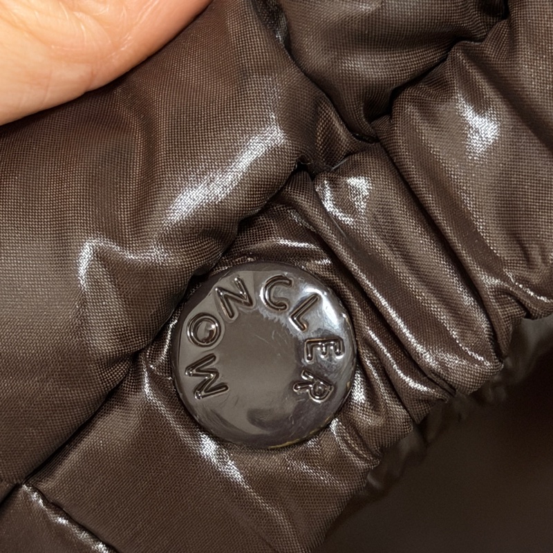 Moncler 咖啡色厚款羽絨外套-8