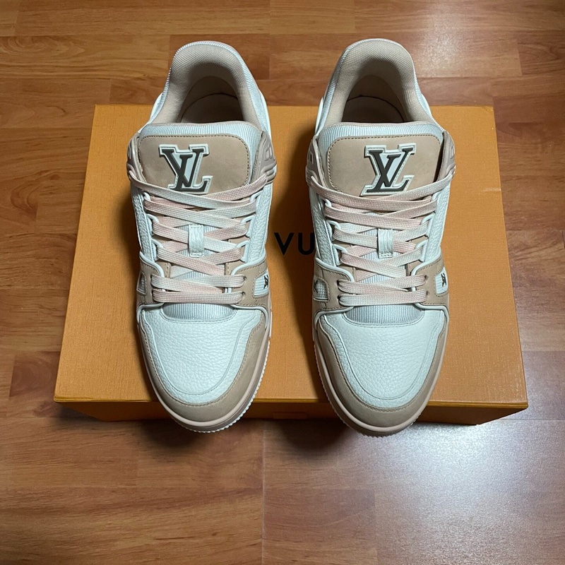 Lv Trainer限定粉白色 路易威登正品低幫休閒板鞋 39碼-2