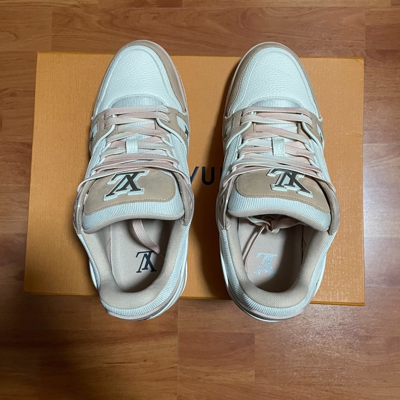 Lv Trainer限定粉白色 路易威登正品低幫休閒板鞋 39碼-3