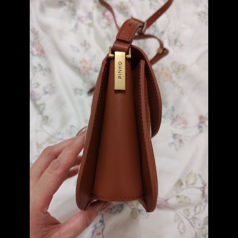 PINKO 帆布掀蓋式側背包(白拼棕)-0