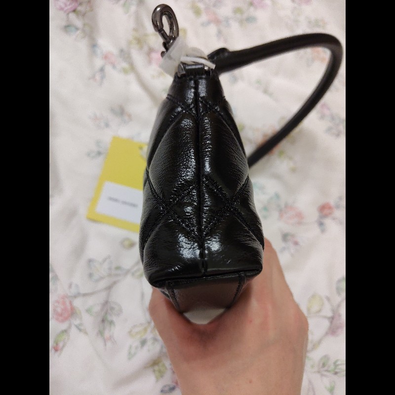 MARC JACOBS 黑皮革菱格紋手提肩背包-3