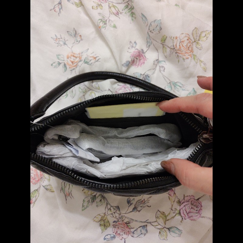 MARC JACOBS 黑皮革菱格紋手提肩背包-4