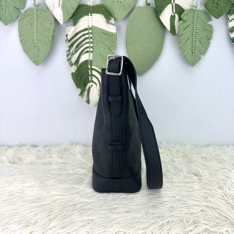 LV Flore 黑色褸空水桶包 晶片款-2