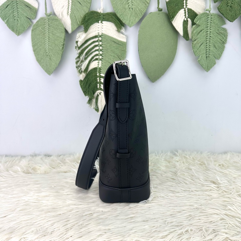 LV Flore 黑色褸空水桶包 晶片款-3