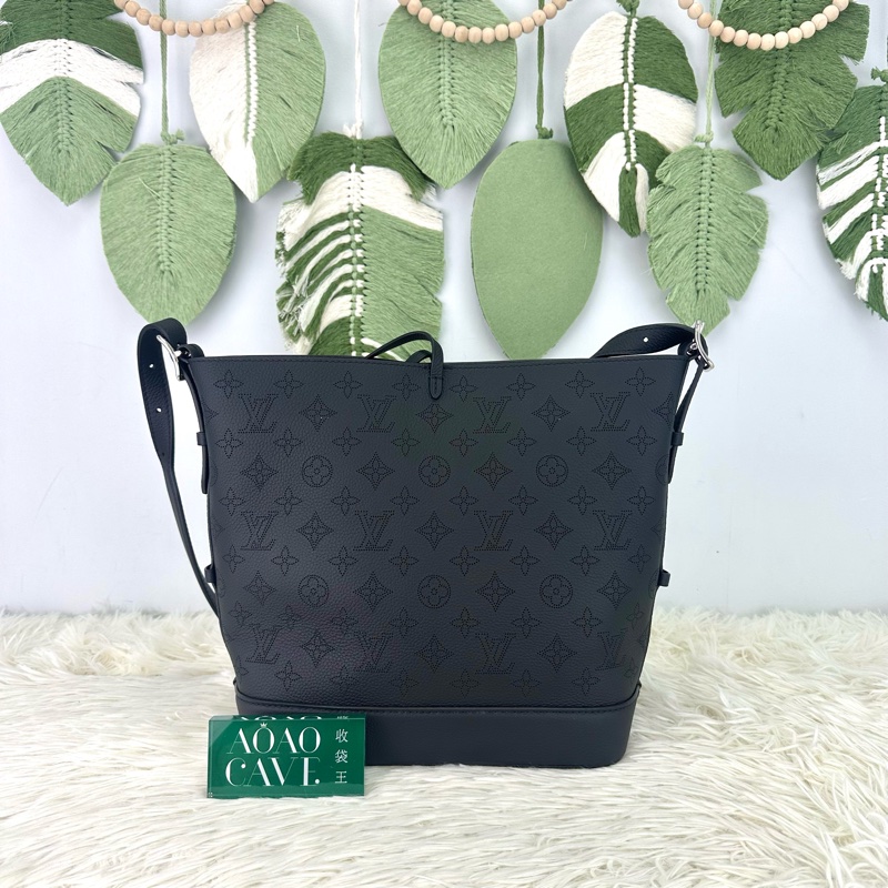 LV Flore 黑色褸空水桶包 晶片款-4