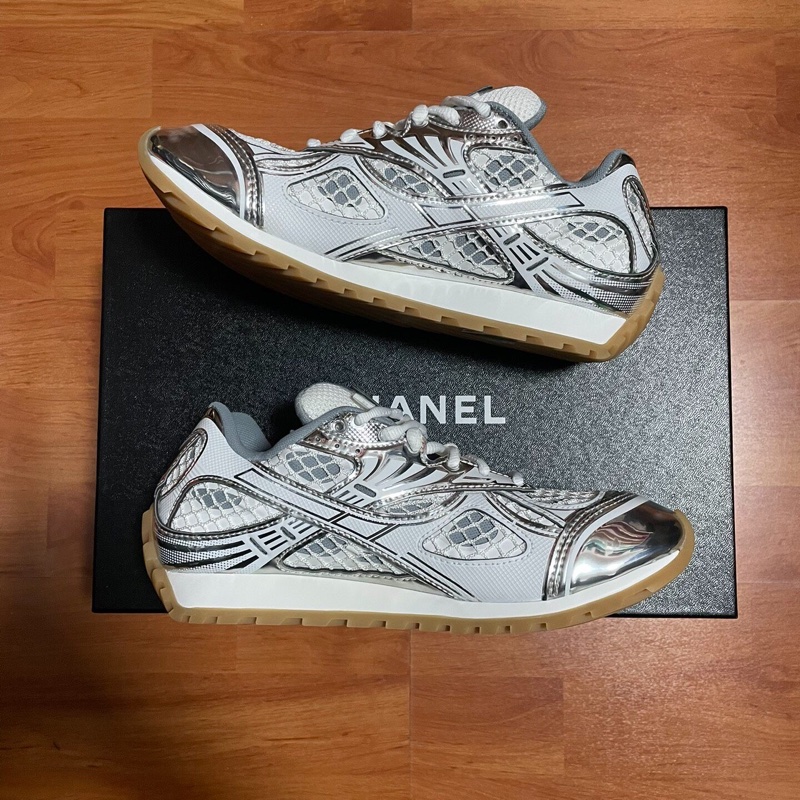 Bv阿甘鞋 Bottega Veneta葆蝶家Orbit 白銀色 36碼-1