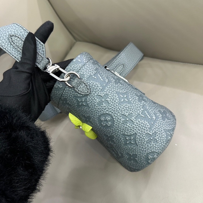 LV Chalk Pouch灰色 黏土攀岩系列抽繩小水桶包 芯片款 12×16 99新配件塵袋盒子-5