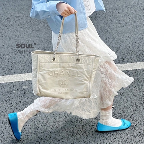 CHANEL 白色銀扣油蠟 牛皮小號手提肩背沙灘包 34*26*13 98新配件塵袋