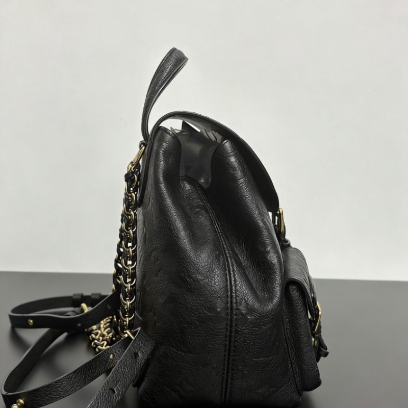 LV Back Up 小青蛙後背包黑金 粒面壓紋牛皮 芯片款18*20 99新配件塵袋-4