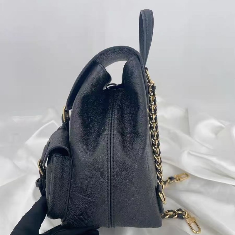 LV Back Up 小青蛙後背包黑金 粒面壓紋牛皮 芯片款18*20 95新配件塵袋-6