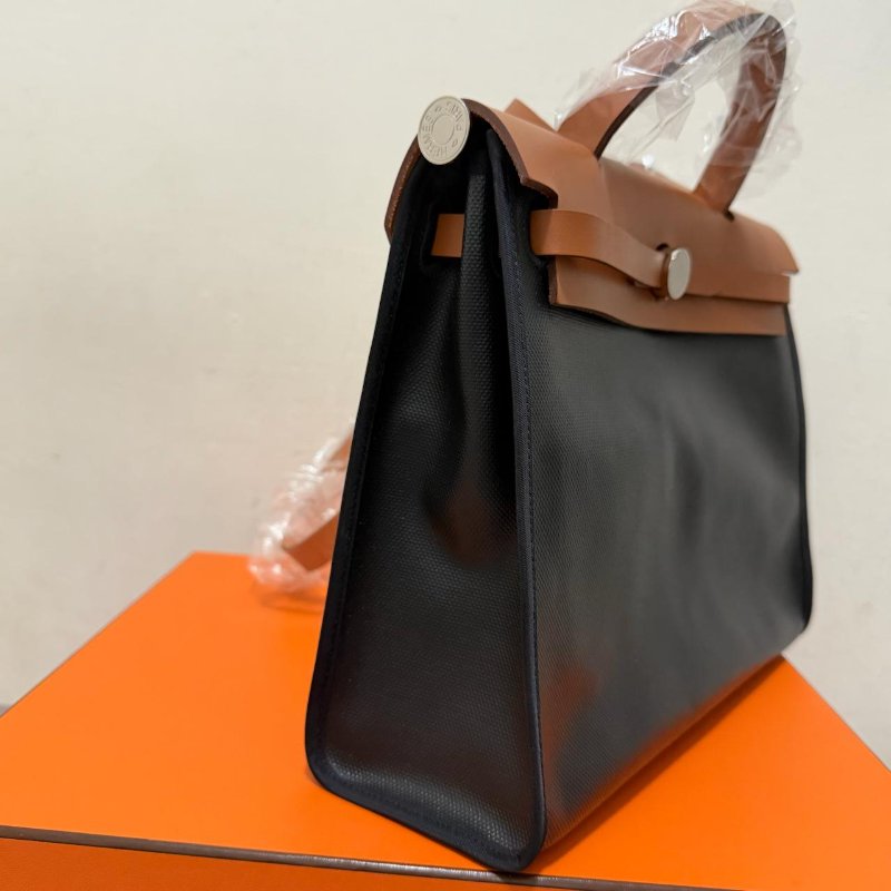 HERMES 愛馬仕 Herbag 31 黑米焦糖 防水布款 全新未使用 銀扣-4