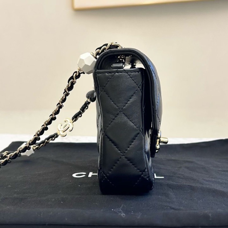 CHANEL 23P 琺瑯扣愛心皮穿鏈菱格方胖子 小羊皮斜背包 黑色 16*5cm*13cm 99新配件塵袋-5