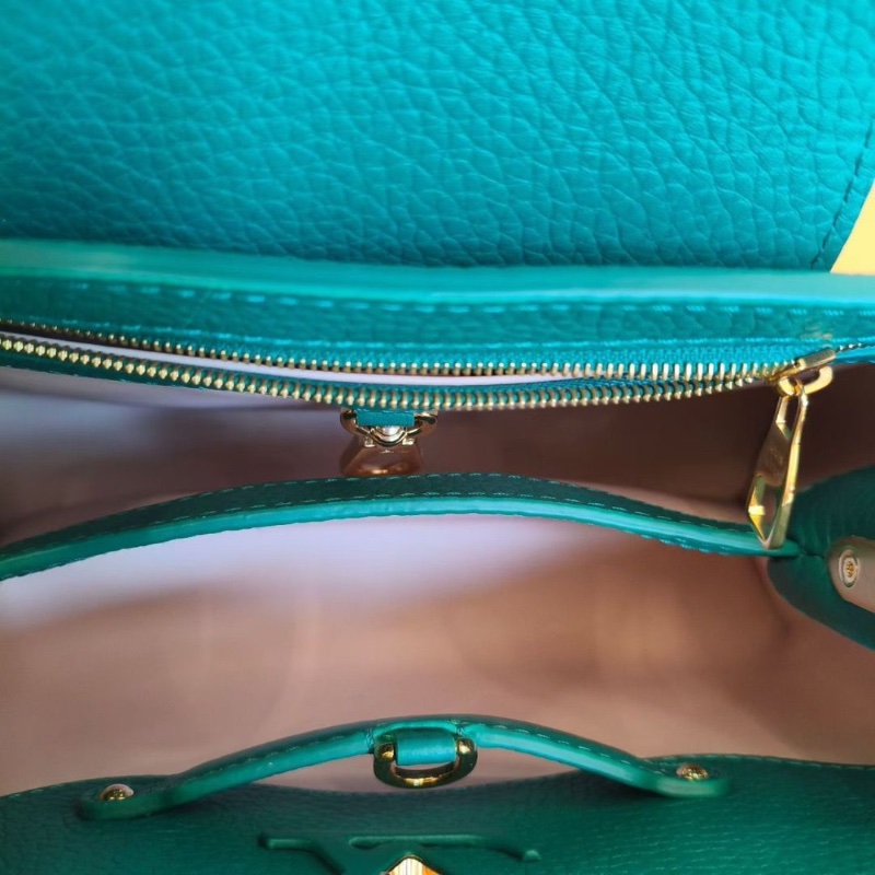 LV Capucines 牛皮肩背包綠色 芯片款27x9x18 全新配件肩帶塵袋盒子-7