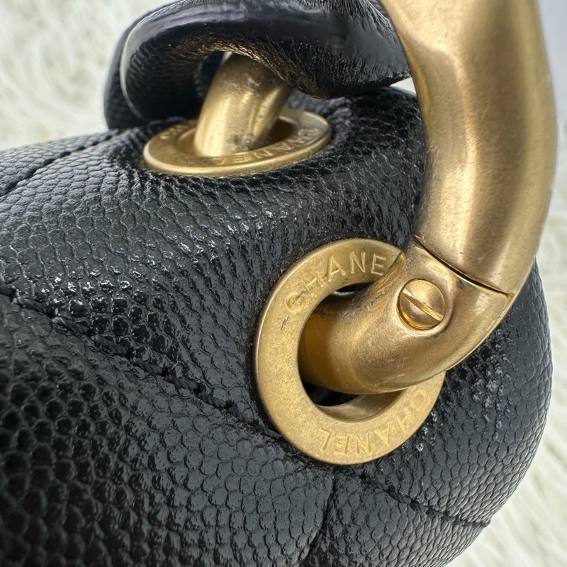 CHANEL 24p Funky Match 黑金荔枝皮 晶片款-16