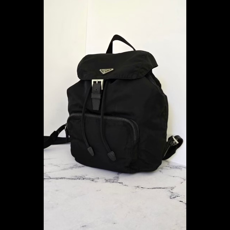【LA LUNE】絕版古董品 Prada黑色銀標尼龍雙肩包 後背包 背囊 中古包 二手包-1
