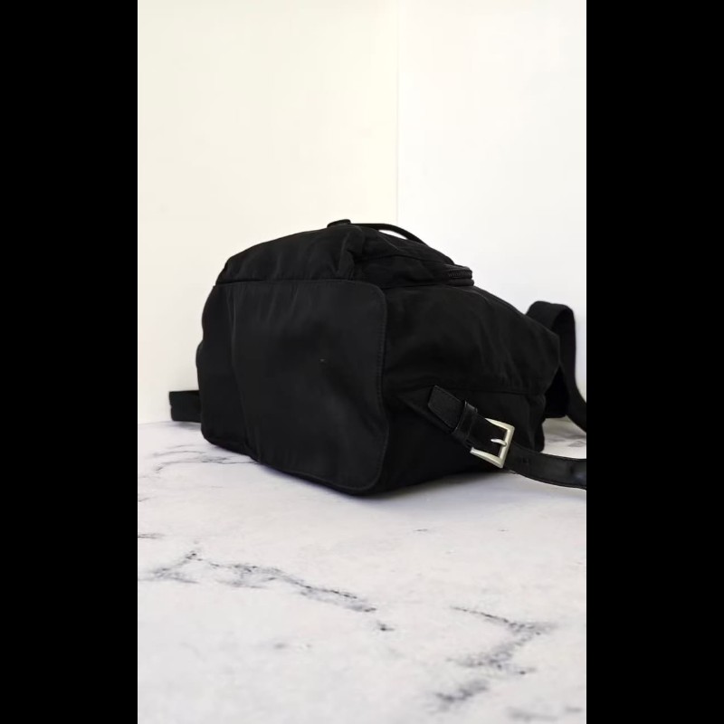 【LA LUNE】絕版古董品 Prada黑色銀標尼龍雙肩包 後背包 背囊 中古包 二手包-6