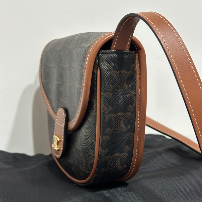 CELINE Triomphe 老花帆布小牛皮斜背包-2