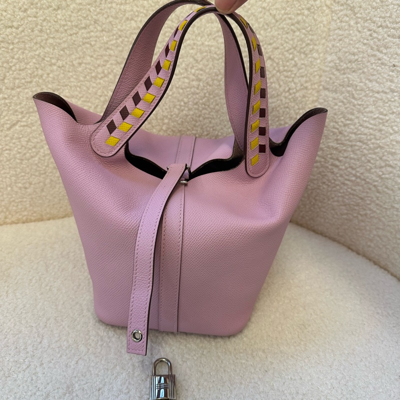 Hermes/愛馬仕 Picotin 18 菜籃子，限量編織手柄設計，配色為超仙氣的X9錦葵紫，搭配優雅銀扣-1