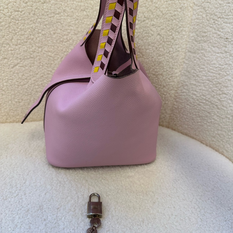 Hermes/愛馬仕 Picotin 18 菜籃子，限量編織手柄設計，配色為超仙氣的X9錦葵紫，搭配優雅銀扣-2