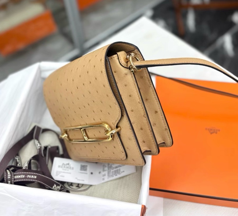 Hermes 0M奶茶色 Roulis mini,U刻99新 包型硬挺,皮面乾淨無變色,五金也很好-2