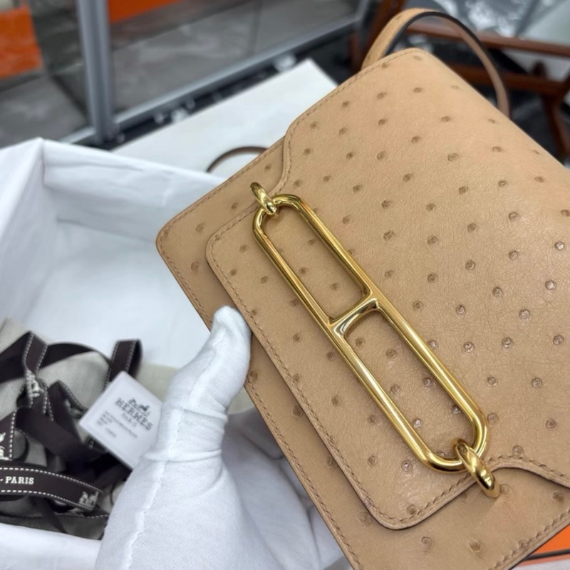 Hermes 0M奶茶色 Roulis mini,U刻99新 包型硬挺,皮面乾淨無變色,五金也很好-4