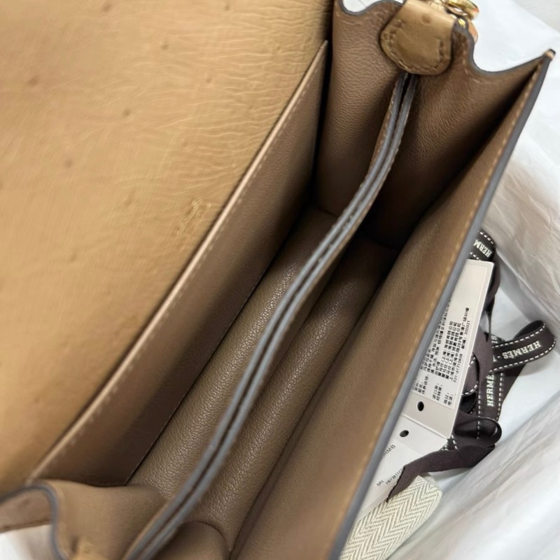 Hermes 0M奶茶色 Roulis mini,U刻99新 包型硬挺,皮面乾淨無變色,五金也很好-8