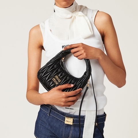 Miu Miu 女士 Wander小號徽標腋下包均碼碼小號、20cm*6cm*17cm