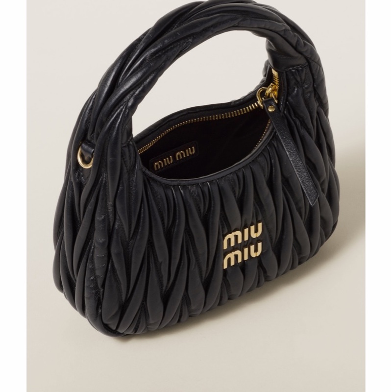 Miu Miu 女士 Wander小號徽標腋下包均碼碼小號、20cm*6cm*17cm-1