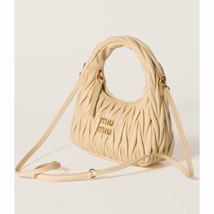 Miu Miu 女士 Wander 馬特拉塞凸紋納帕皮半月形包均碼碼20cm*6cm*17cm-3