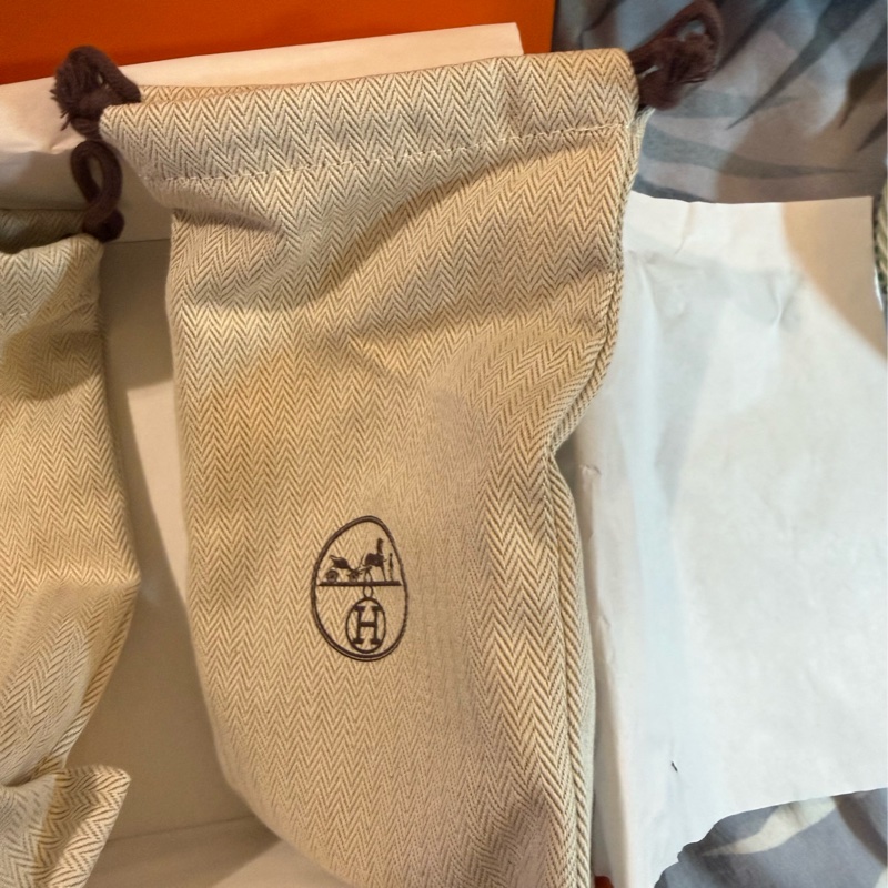 🐎售全新現貨 🐎愛馬仕 Hermès mini evelyne 灰綠色銀扣(新色)-17