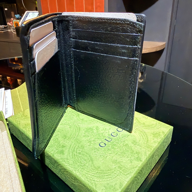 GUCCI 760212 DJ20T 1000二手雙G logo男夾 中夾 黑色-13
