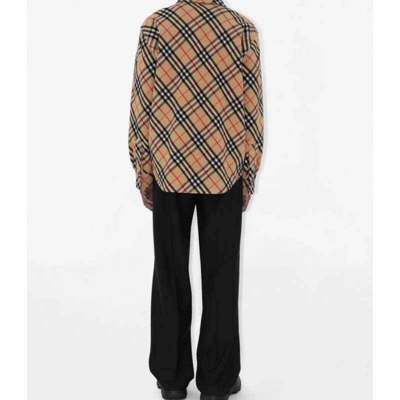 Burberry 男士 格紋羊毛襯衫XS S M L XL XXL碼模特身高188CM，穿著英國 M 碼-4
