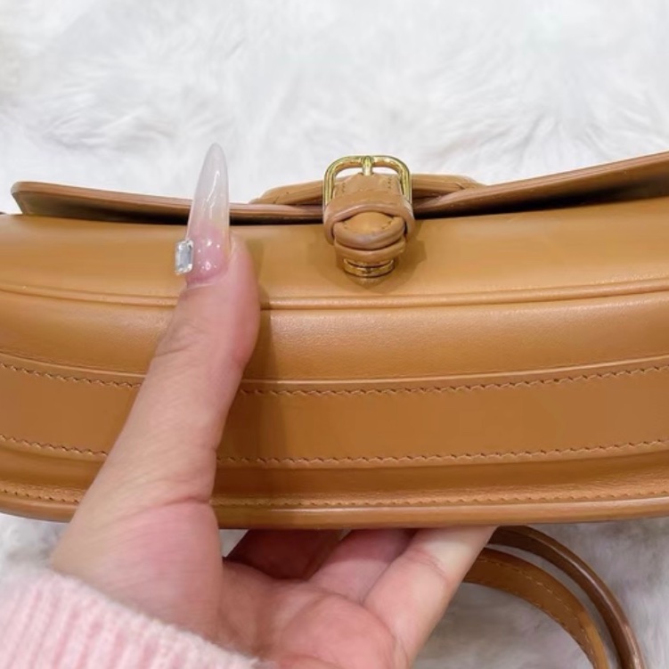 【92新 ✨ 全網最低價!】Dior迪奧Bobby橫版新月包 焦糖色 斜挎包(下單前先詢問庫存❗️)-11