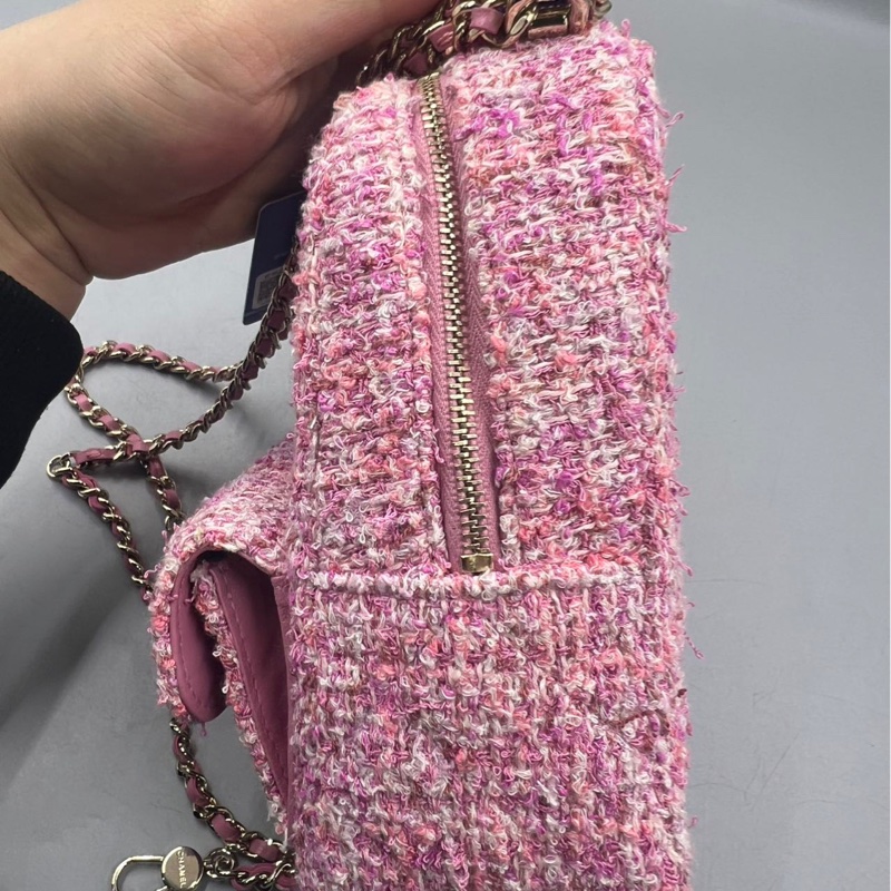 【少女心爆棚😍可愛小書包💖全網最低價】Chanel 粉色粗花呢 雙肩Mini迷你包 24P 芯片款-6
